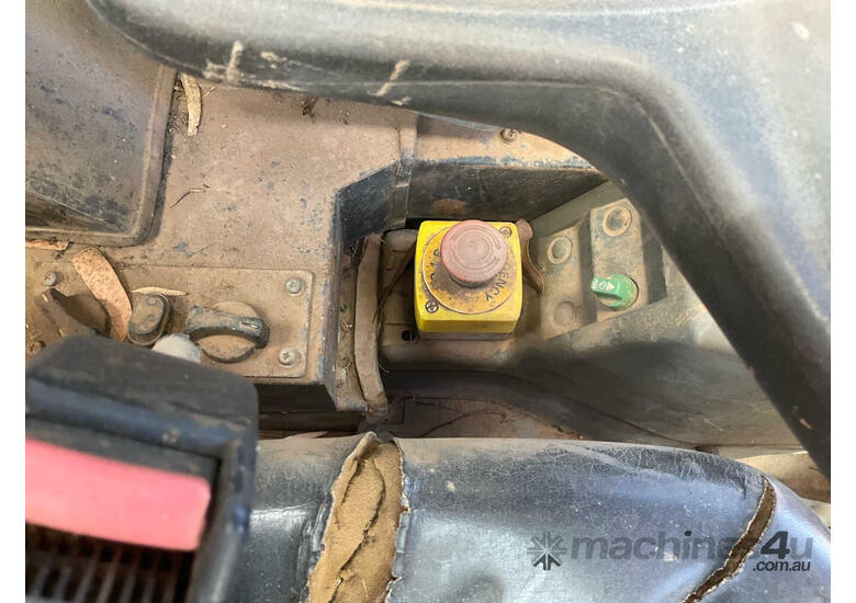 2010 Takeuchi TL150 Tracked Loader (Mini)