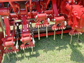 Redexim Verti-Drain 7521 Lawn Aerator Corer - picture2' - Click to enlarge