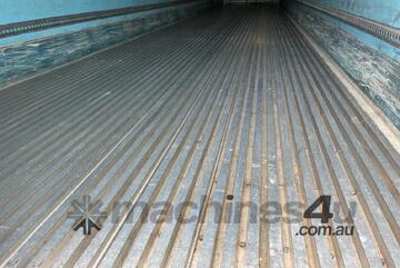 2007 Maxitrans ST3-OD Tri Axle Refrigerated Pantech Trailer