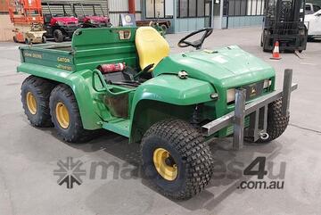 John Deere   Gator