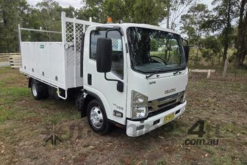 Isuzu   NPR Service Truck