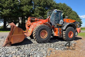 Hitachi 2018   ZW310-5B