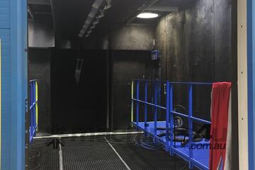 SUPERIOR EdgeBlast Manual Shotblasting Chamber