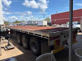 1976 Krueger 40ft Tri Axle Flat Top Trailer - picture0' - Click to enlarge