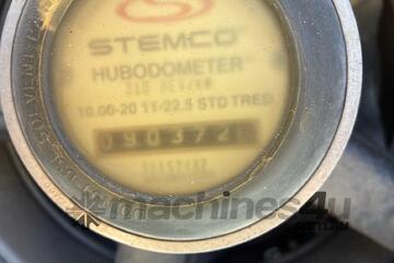 1976 Krueger 40ft Tri Axle Flat Top Trailer