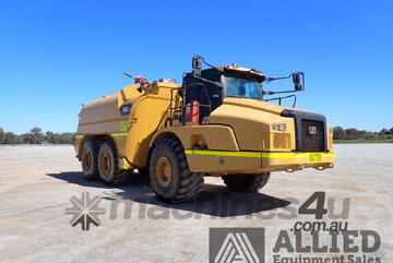 2019 CATERPILLAR 740GC ARTICULATED WATER TRUCK