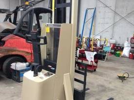CROWN 20IMT130 Walkie Straddle Forklift - picture2' - Click to enlarge