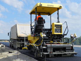 Bomag BF300C - Pavers - picture3' - Click to enlarge