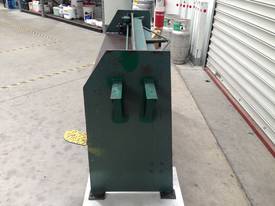 METAL GUILLOTINE - picture1' - Click to enlarge