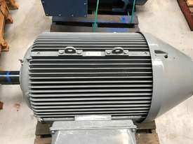 185 kw 250 hp 6 pole 415 v AC Electric Motor - picture2' - Click to enlarge
