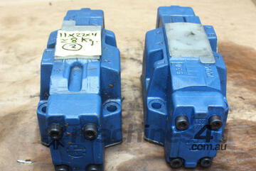 SANDWICH THROTTLE CHECK VALVE + R900