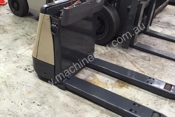 ACTIVE FORKLIFTS - Varying Brands Pallet Movers For   Starting $80