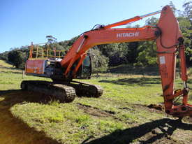 HITACHI ZX240LC-3 Excavator (24 Tonne) One owner - picture1' - Click to enlarge