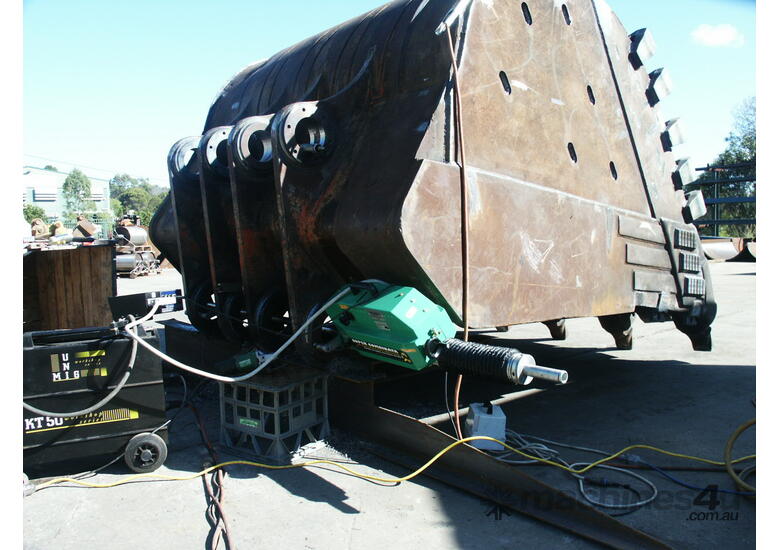 caption Portable Line Boring and Bore Welding Machine Ø 42-400mm