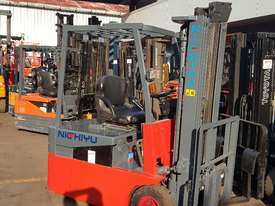 ELECTRIC FORKLIFT CONTAINER MAST 18MTH OLD BATTERY - picture0' - Click to enlarge