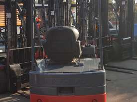 ELECTRIC FORKLIFT CONTAINER MAST 18MTH OLD BATTERY - picture0' - Click to enlarge