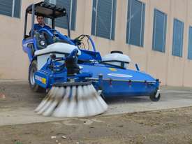 MultiOne sweeper 100 - picture1' - Click to enlarge
