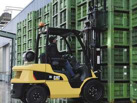 Caterpillar 3.5 Tonne LPG Counterbalance Forklift - picture2' - Click to enlarge