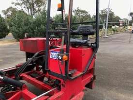 Moffett Forklift  - picture2' - Click to enlarge