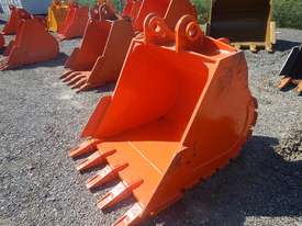 1050mm Digging Bucket to suit ZX200 - picture0' - Click to enlarge