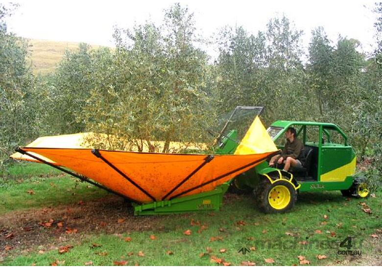 New sicma SPEEDY UMBRELLA Olive harvester in Minto, NSW