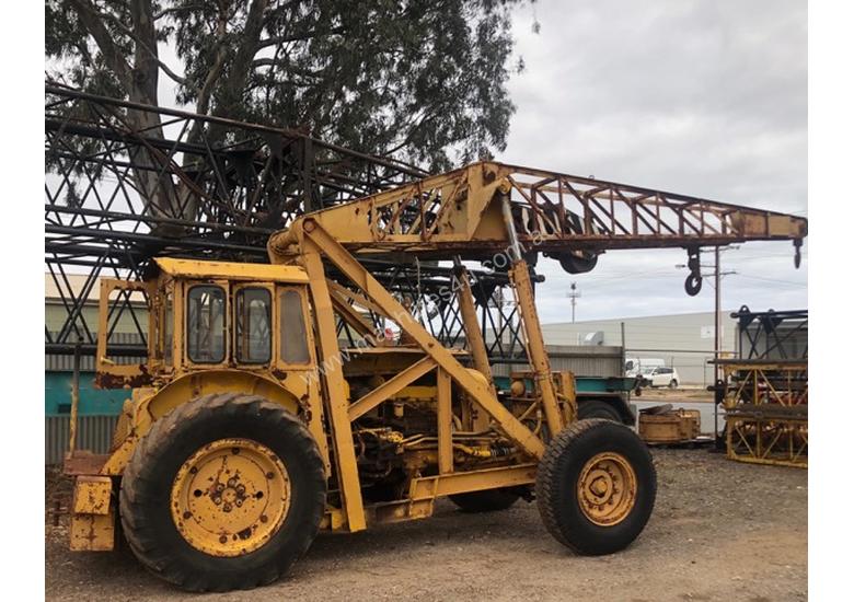 caption CRANVEL 3 TONNE TRACTOR CRANE