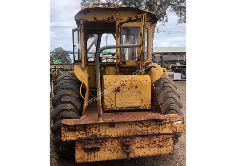 caption CRANVEL 3 TONNE TRACTOR CRANE