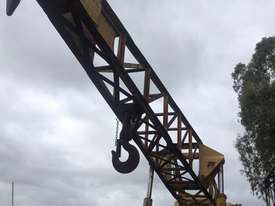 CRANVEL 3 TONNE TRACTOR CRANE - picture2' - Click to enlarge