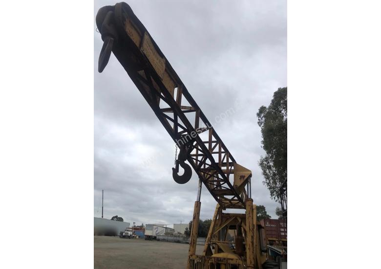 caption CRANVEL 3 TONNE TRACTOR CRANE