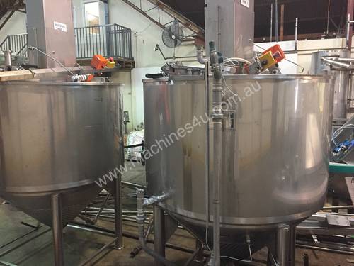 1200 litre Jacketed tank with stirrer