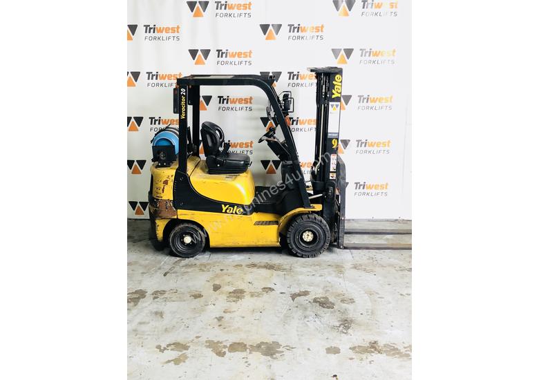 caption Yale 2.0t counterbalanced container mast forklift