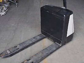 Crown WP2020 Pallet Forklift ('NEW' Battery has 5yr Manf Warranty) - picture1' - Click to enlarge