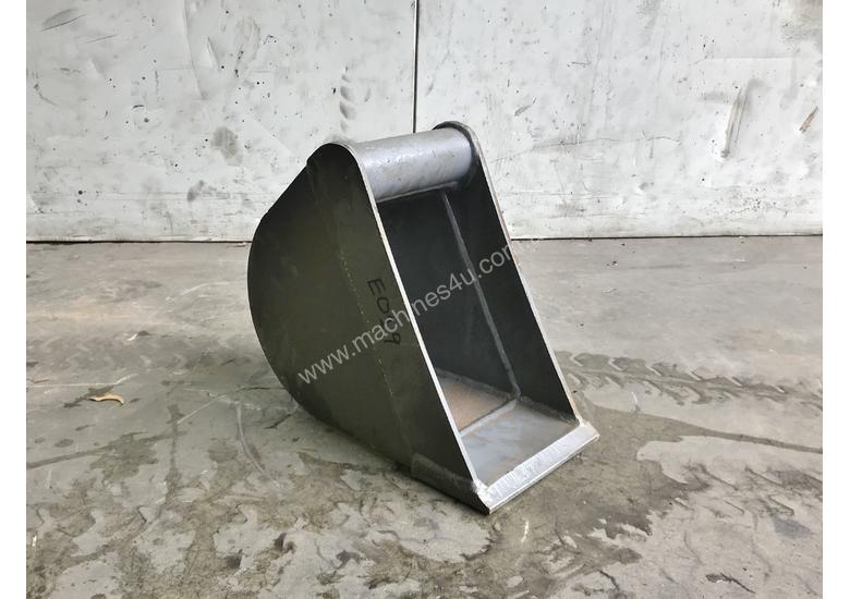 caption UNUSED 200MM TRENCHING BUCKET TO SUIT 0-1T EXCAVATOR E019