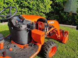 KUBOTA BX2370 TRACTOR W/ FRONT END LOADER - picture1' - Click to enlarge