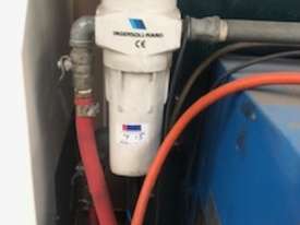 ****SOLD***Air dryer complete with pre and final filters - picture1' - Click to enlarge
