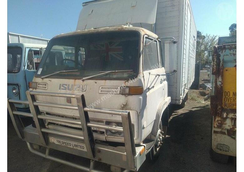 Buy Used Isuzu SBR422 Tow Trucks in , Listed on Machines4u