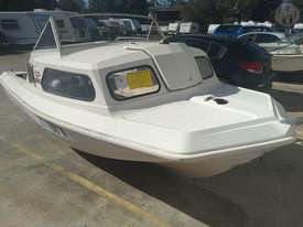 Swift Craft Half Cabin - picture0' - Click to enlarge