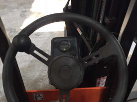Bendi BE40 Narrow Aisle Articulated Electric Forklift - Refurbished & Repainted - picture2' - Click to enlarge