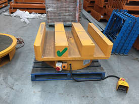 Pallet Turntable - picture0' - Click to enlarge