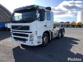 2010 Volvo FM11 - picture2' - Click to enlarge