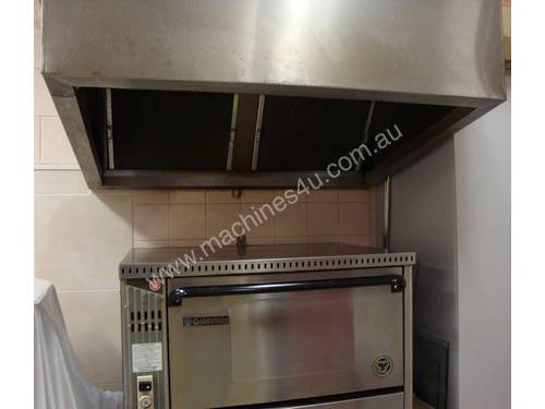 Commercial gas oven with extractor rangehood (W1250xL1000mm)