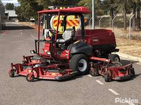 2016 Toro GroundsMaster 5900 - picture2' - Click to enlarge