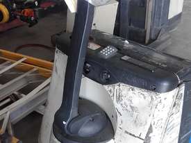 CROWN WALK BEHIND ELECTRIC PALLET JACK & 240 VOLT CHARGER - picture0' - Click to enlarge
