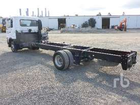 NISSAN UD MK6 PLUS Cab & Chassis - picture2' - Click to enlarge