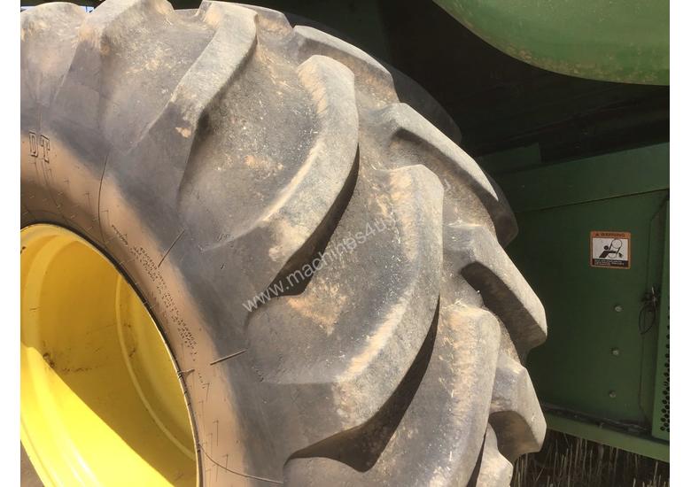 caption John Deere 9760STS Header(Combine) Harvester/Header
