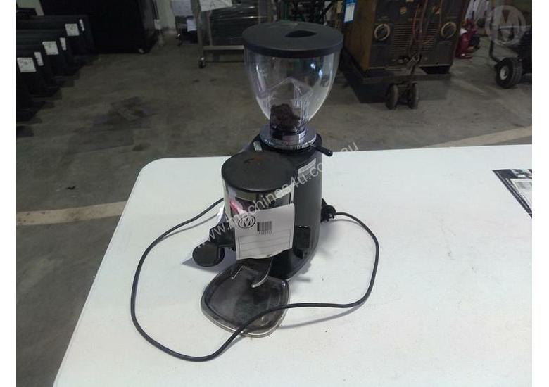 Used Mazzer Luigi SPA Mazzer Luigi SPA Mini MAN Grinder Coffee Grinder in , Listed on Machines4u