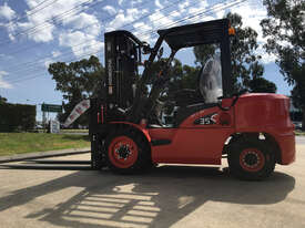 Brand new Hangcha 3.5 Ton X Series Diesel  Forklift  - picture0' - Click to enlarge