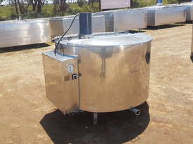 STAINLESS STEEL TANK, MILK VAT 750 LT - picture0' - Click to enlarge