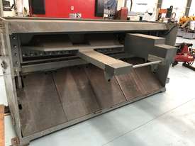 USED METALMASTER 4MM X 2500MM GUILLOTINE - picture0' - Click to enlarge