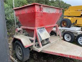 Krata Shaker Cement Spreader  - picture0' - Click to enlarge